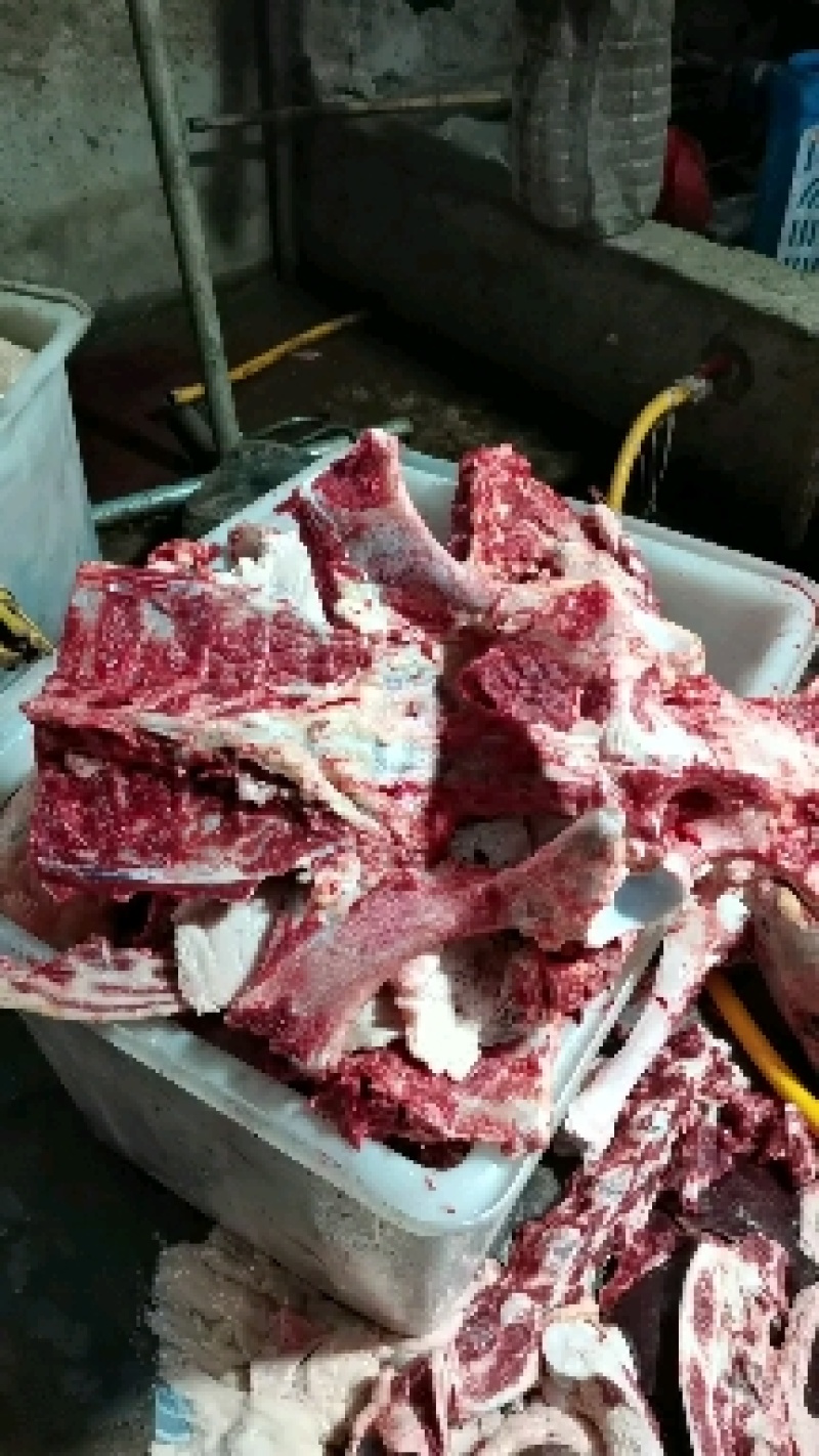 精品新鲜驴肉带皮驴肉，厂家直发，货源充足，品质保证