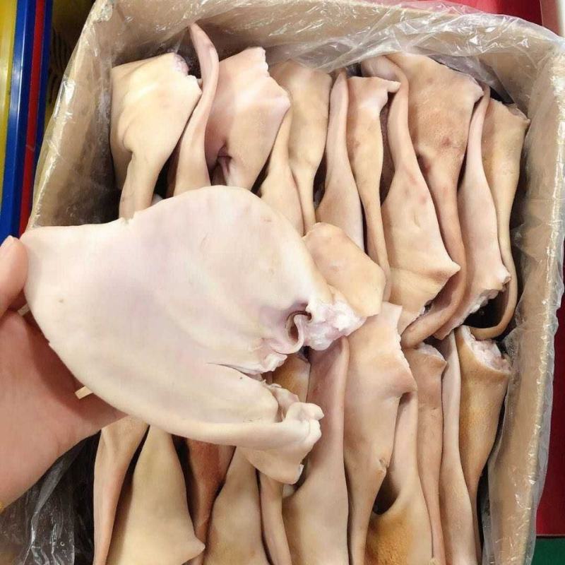 新鲜冷冻猪耳朵生猪耳带跟耳朵带箱14斤干净无毛包邮