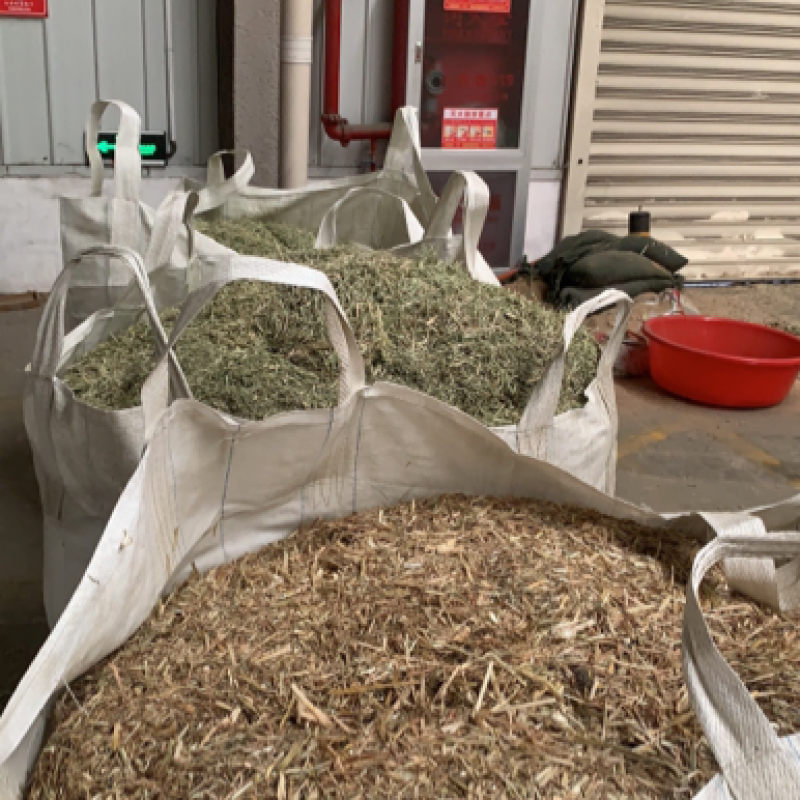 进口苜蓿草，散草，寻找长期合作的朋友。