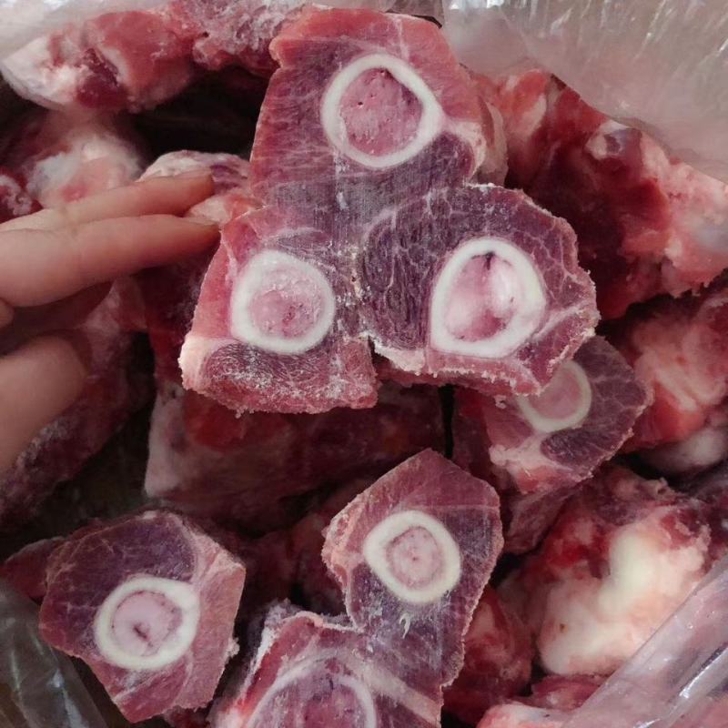 多肉筒子骨大骨头后腿骨肉棒骨18斤饭店自家吃熬汤骨髓速冻