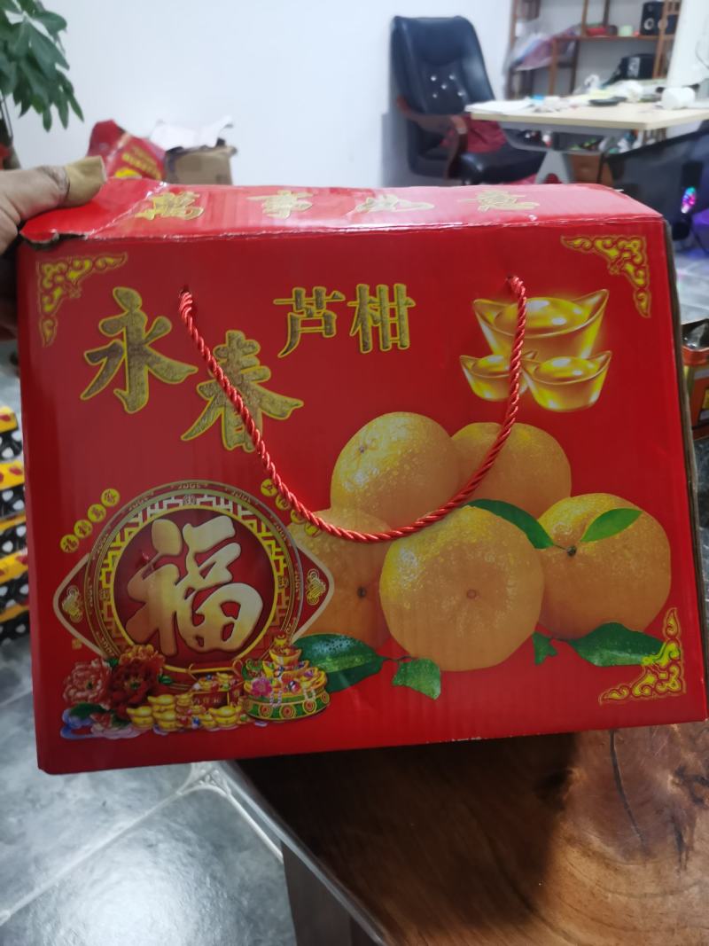 订制各种纸品包装盒，包装箱，专业设计师，客人logo。