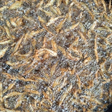 开肚油炸面粉白肖鱼干