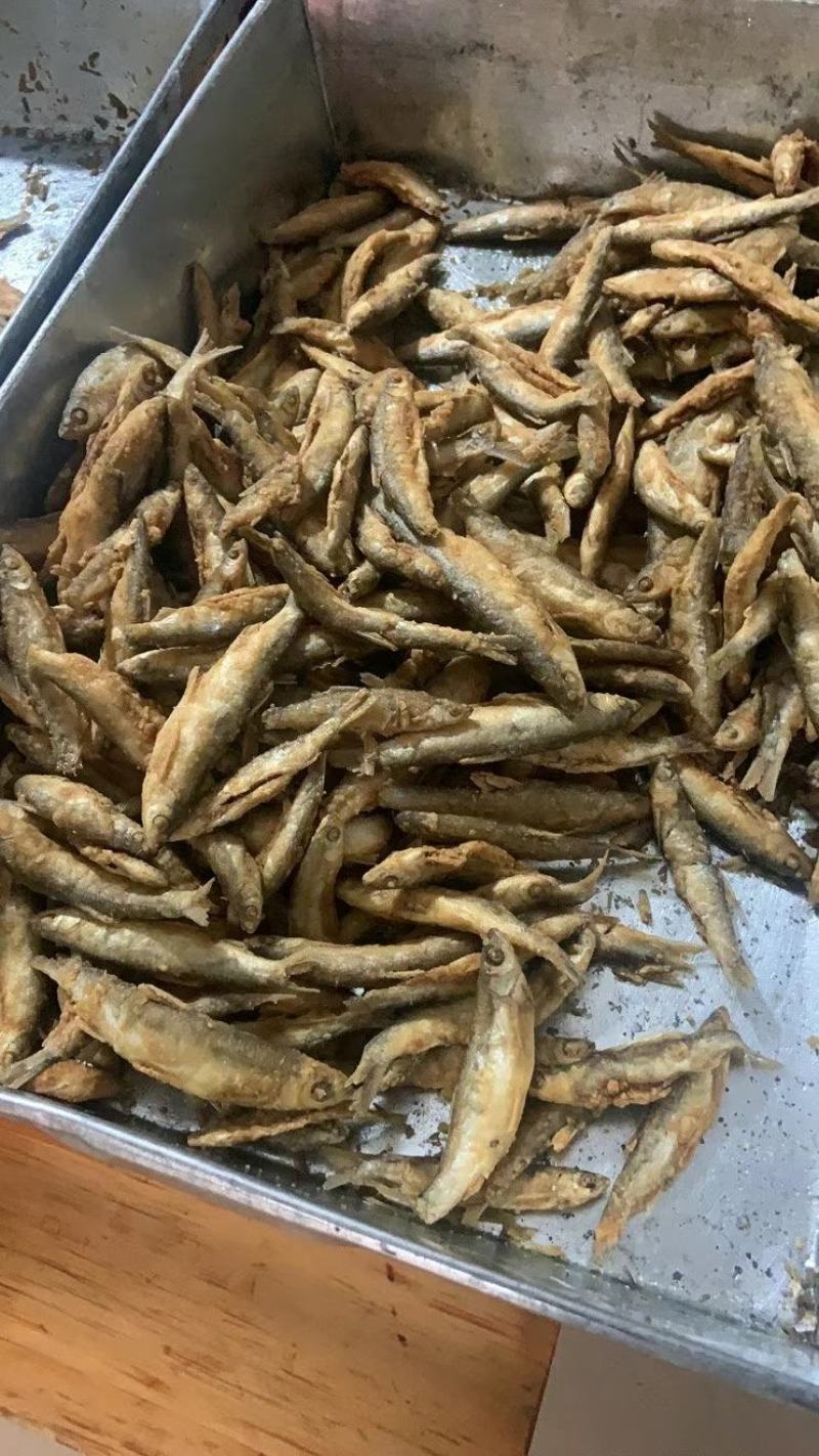 开肚油炸面粉白肖鱼干