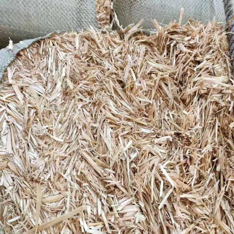 优质小麦秸秆干草料，适合喂牛