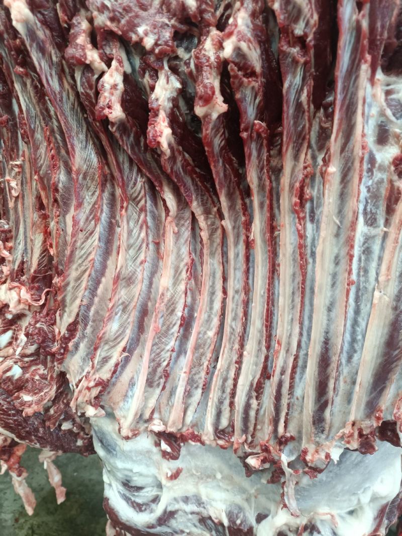 鲜驴肉，带皮驴肉，保证纯驴肉纯干肉，货真价实，保证质量！