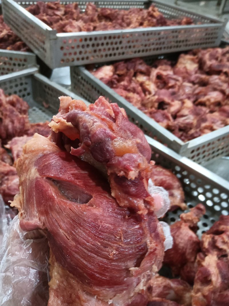 厂家直供，五香全熟卤腱子肉