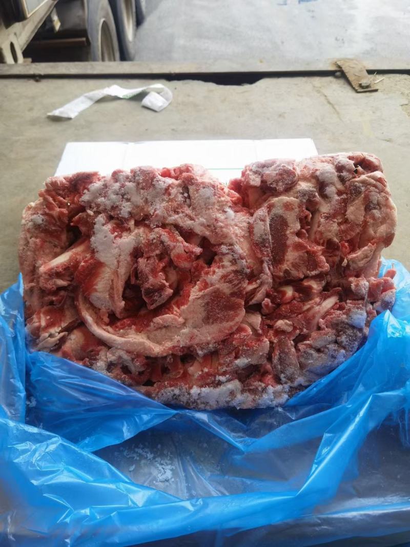 肥猪软骨，进软骨口，好货价低，烧烤专用，