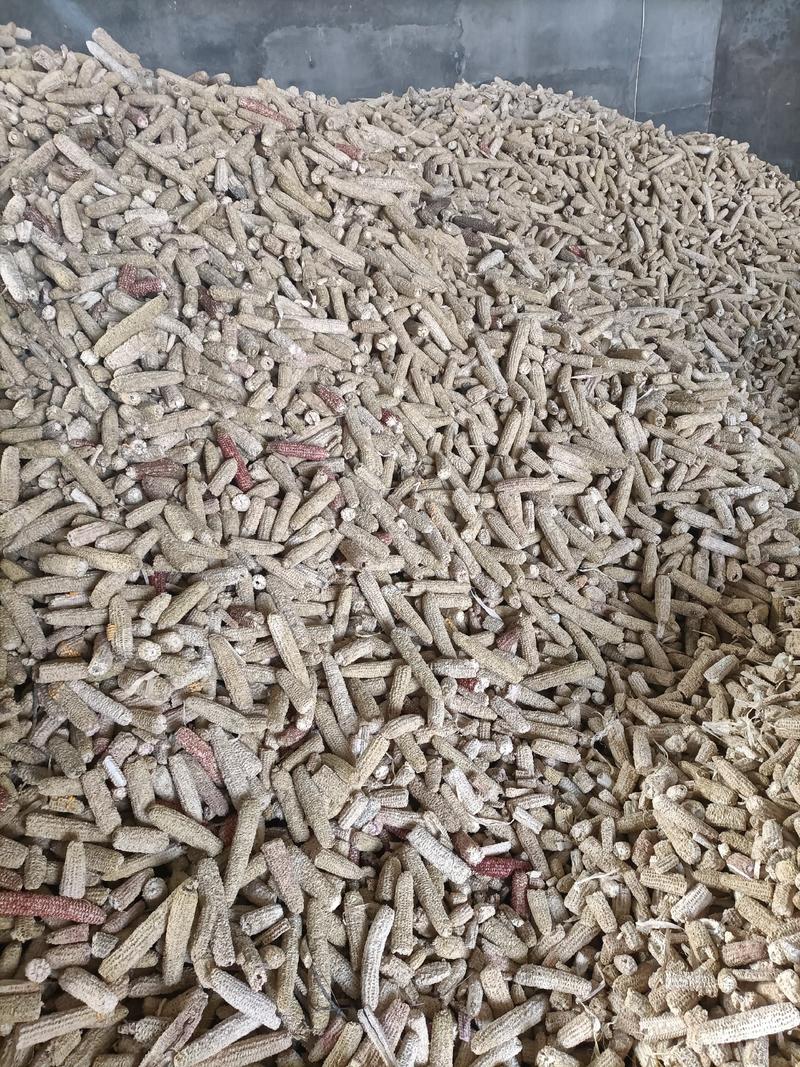 大量供应优质玉米芯。郓城县凤娇粮食购销有限公司