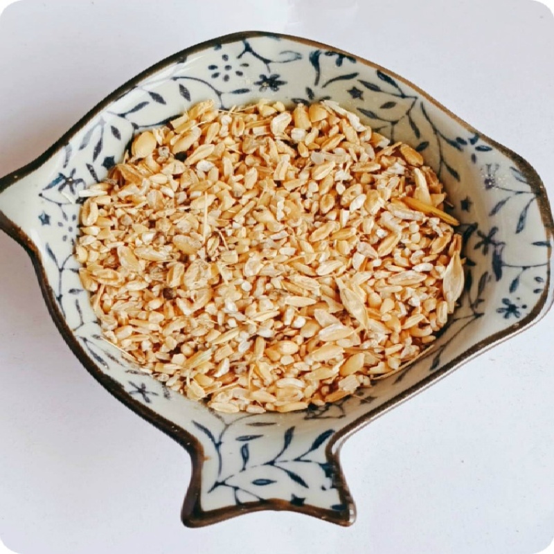 碎麦子谷糠小麦鸡鸭鹅饲料小麦碎厂家