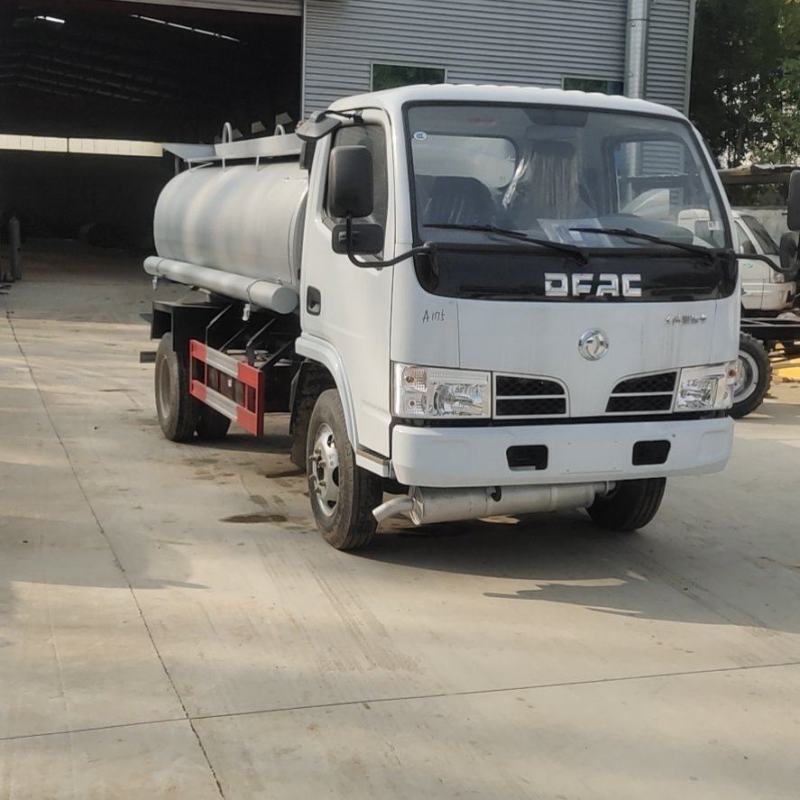农用三轮车吸粪车，国五洒水车质量保证欢迎采购