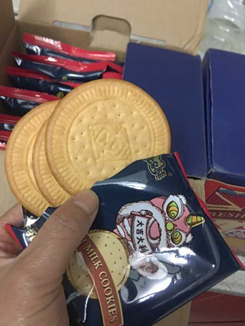 叮咚熊原鲜乳早餐饼干粗粮营养薄脆800克饼干