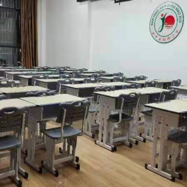 学习桌学习课椅。提高孩子的学习。