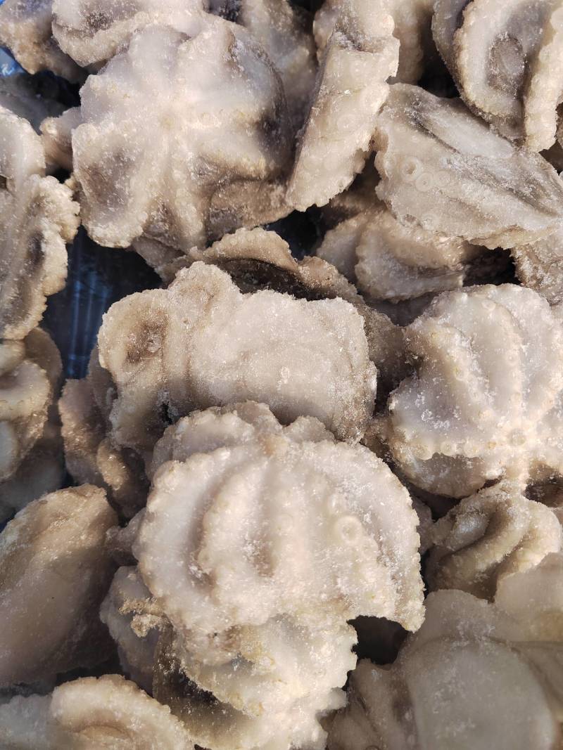 盐柔八爪鱼，干冰单冻八爪鱼，2中规格，有需要的老板联系我