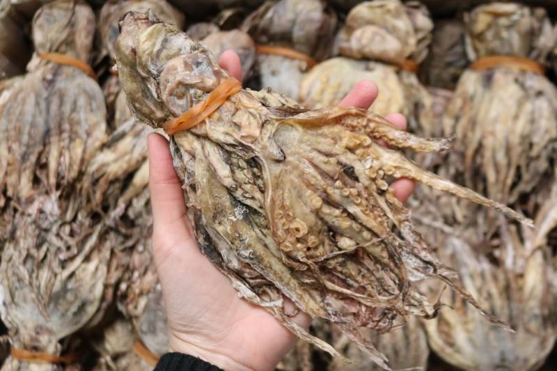 A特价扎把章鱼干这次货淡干很多可以闻到很香章鱼味不会咸干