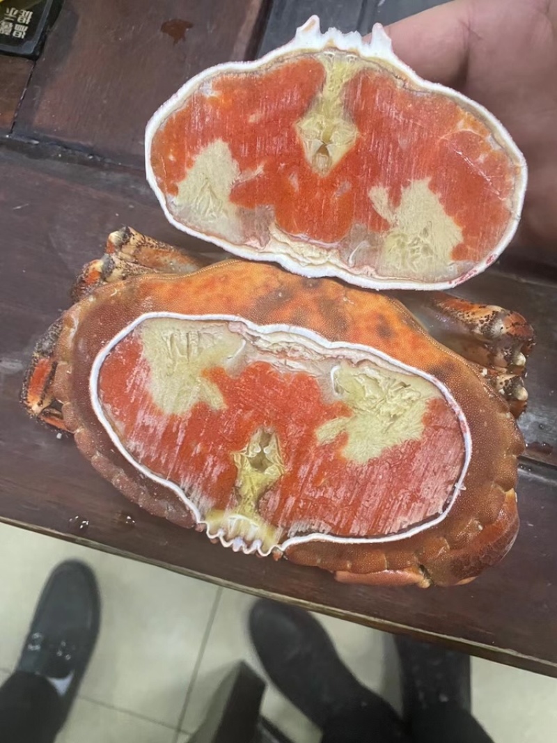 面包蟹10kg/件饱满度非常好，个个带膏。