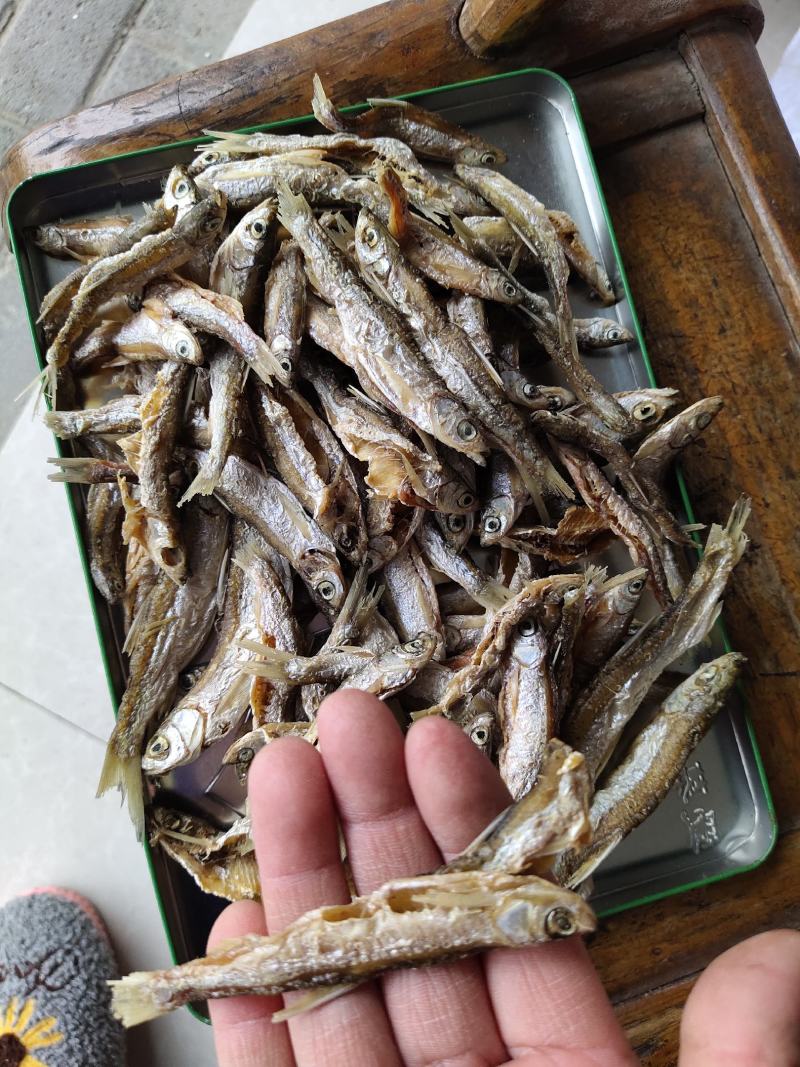 重庆油炸小鱼干，产地直销，品质保证，货源充足，欢迎选购