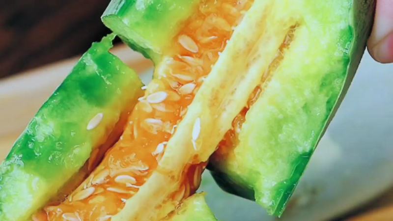 山东寿光羊角蜜甜瓜羊角脆香瓜博洋61羊角蜜脆甜可口
