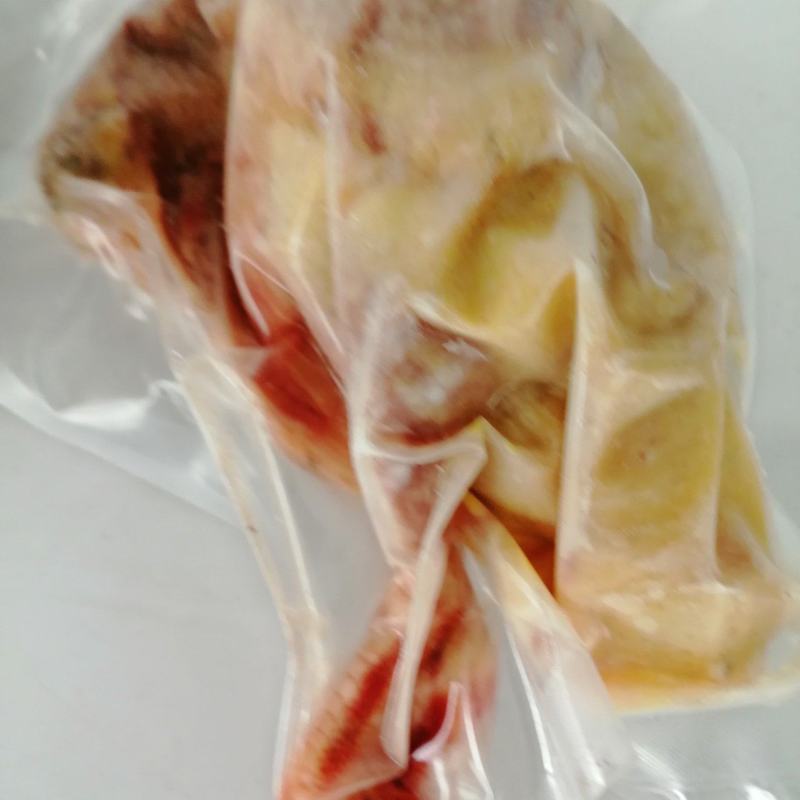 白条鸽养殖场常年供应老鸽子一手货，自产自销一件代发，