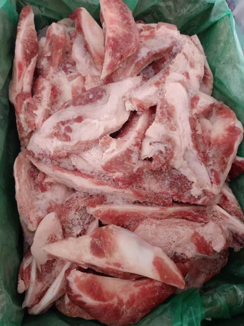 多肉月牙骨，带肉月牙骨，小块月牙骨都有，价格低，欢迎询价