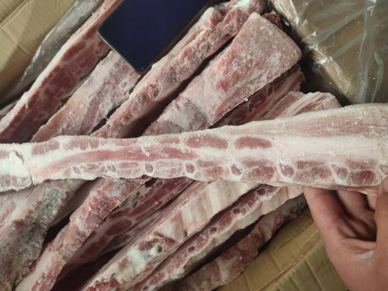 肋排边，成条状，价格美丽，质量很好，欢迎询价
