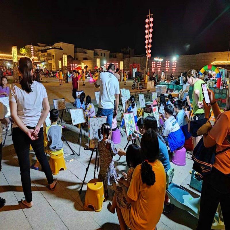地摊儿童涂鸦画板DIY卡通涂鸦画板公园广场摆地摊批发