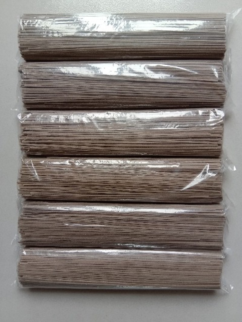 富硒黑麦面条含有钙铁锌硒，矿物质，膳食纤维，花青素等
