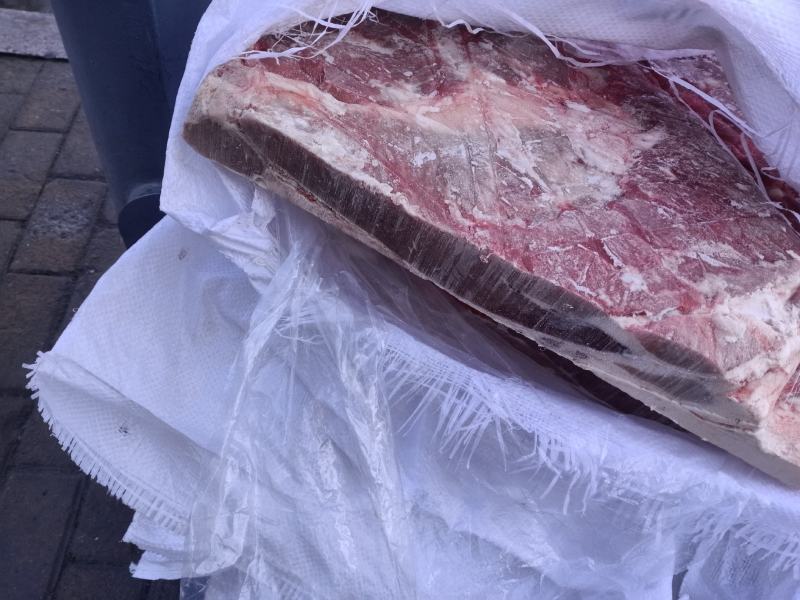 母猪去皮修边中方五花肉…烧烤…烤肉，火锅，自助餐专用
