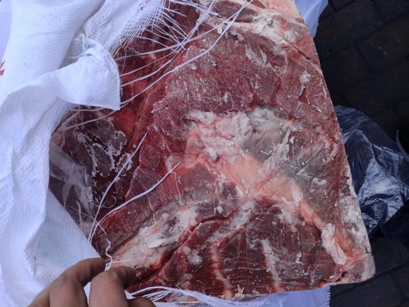 母猪去皮修边中方五花肉…烧烤…烤肉，火锅，自助餐专用