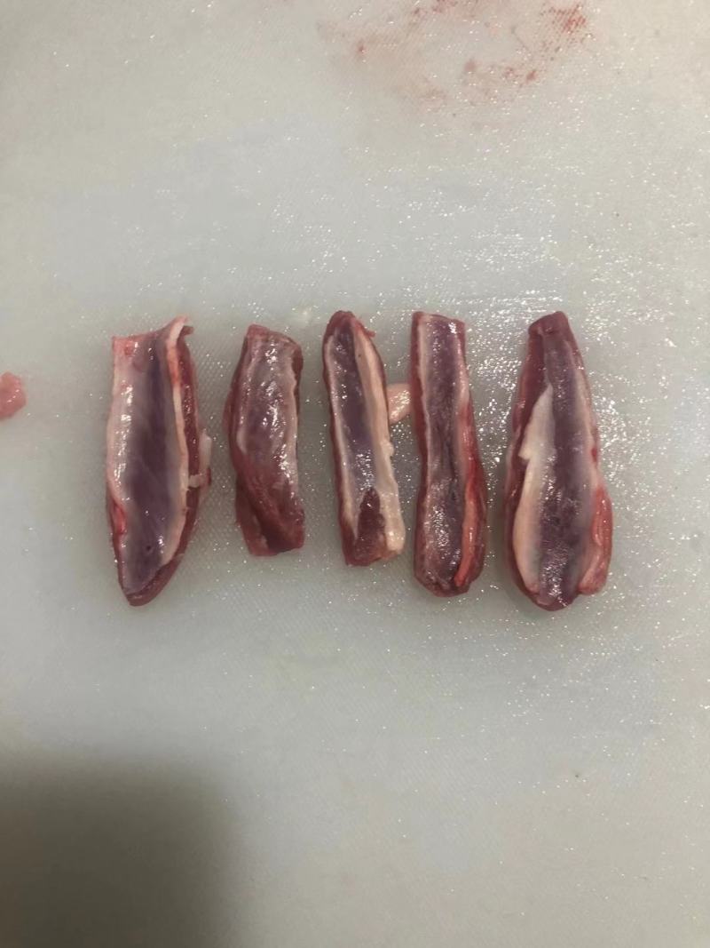 羔羊肋间肉，羊肉，来自蒙古草原的溜达羊，烧烤羊肉串的美味