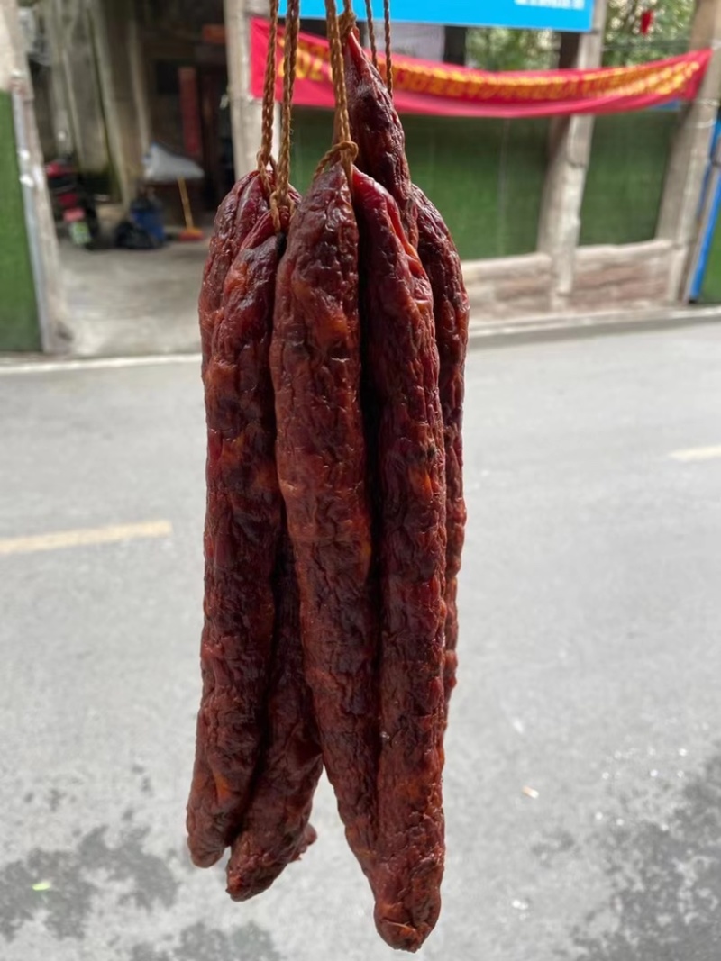 烟熏本地麻辣纯肉香肠（看你具体需求，高低品质都有）