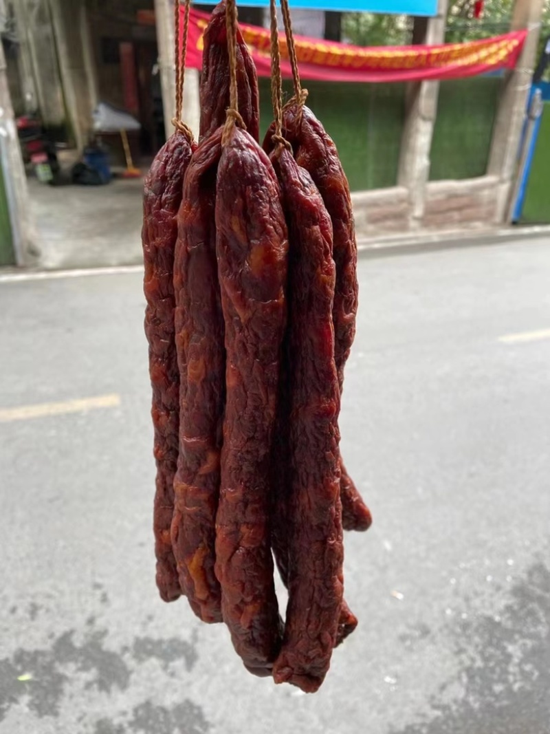 烟熏本地麻辣纯肉香肠（看你具体需求，高低品质都有）