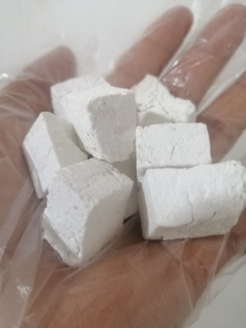 云南高山茯苓机选白茯苓机器切块块形3x3CM大颗散装袋装