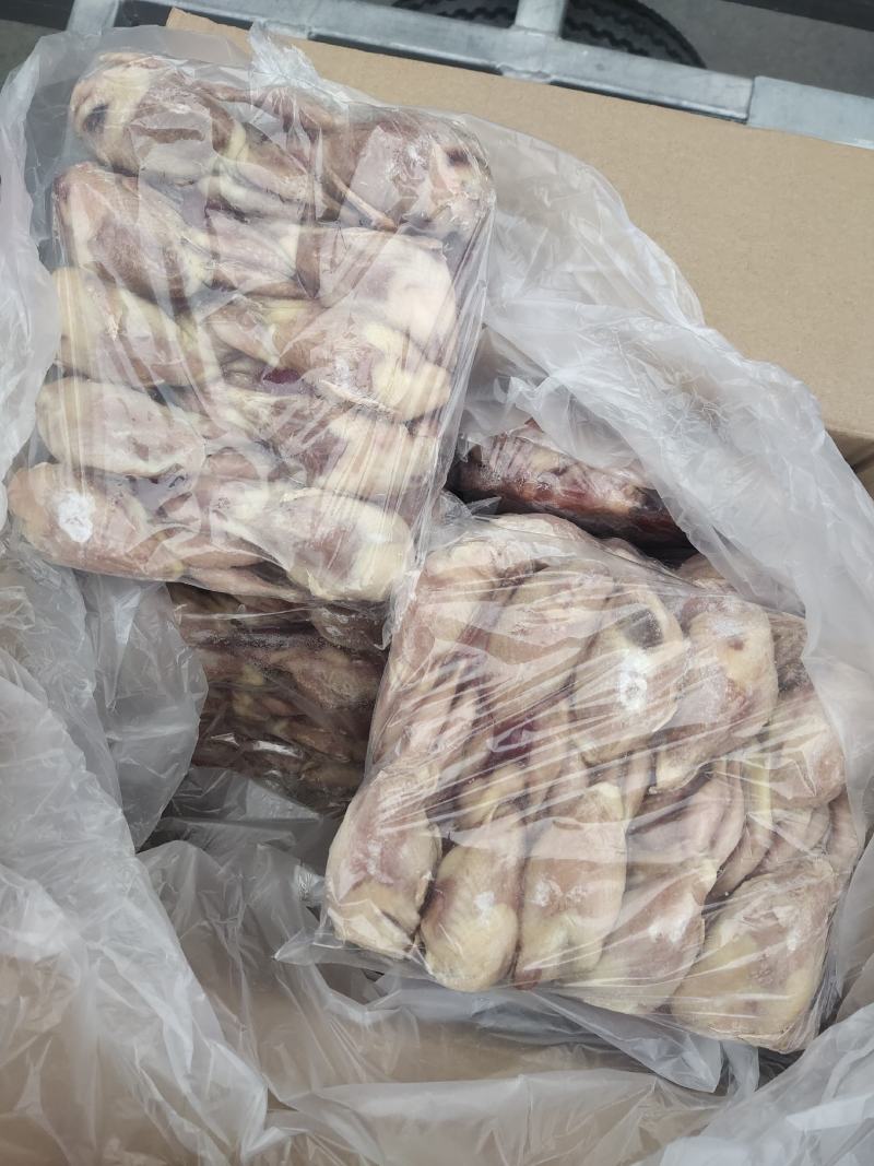 鹌鹑，特点食材，一件100只，一件30斤左右，