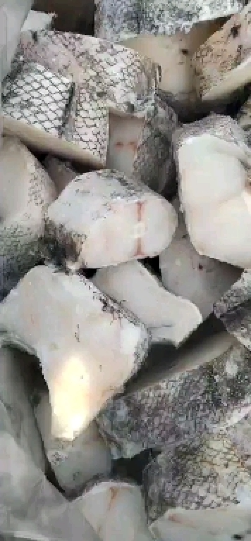 鳕鱼块，深海鳕鱼，一箱19斤，有需要的老板联系我