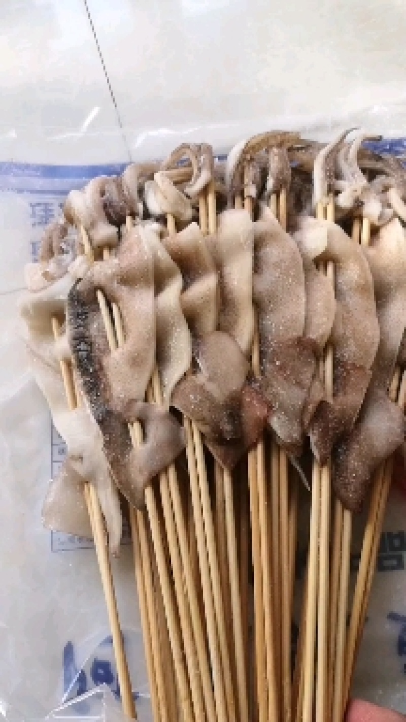 各种规格鱿鱼串大鱿鱼凤舞串龙珠串铁板鱿鱼烧烤小吃鱿鱼