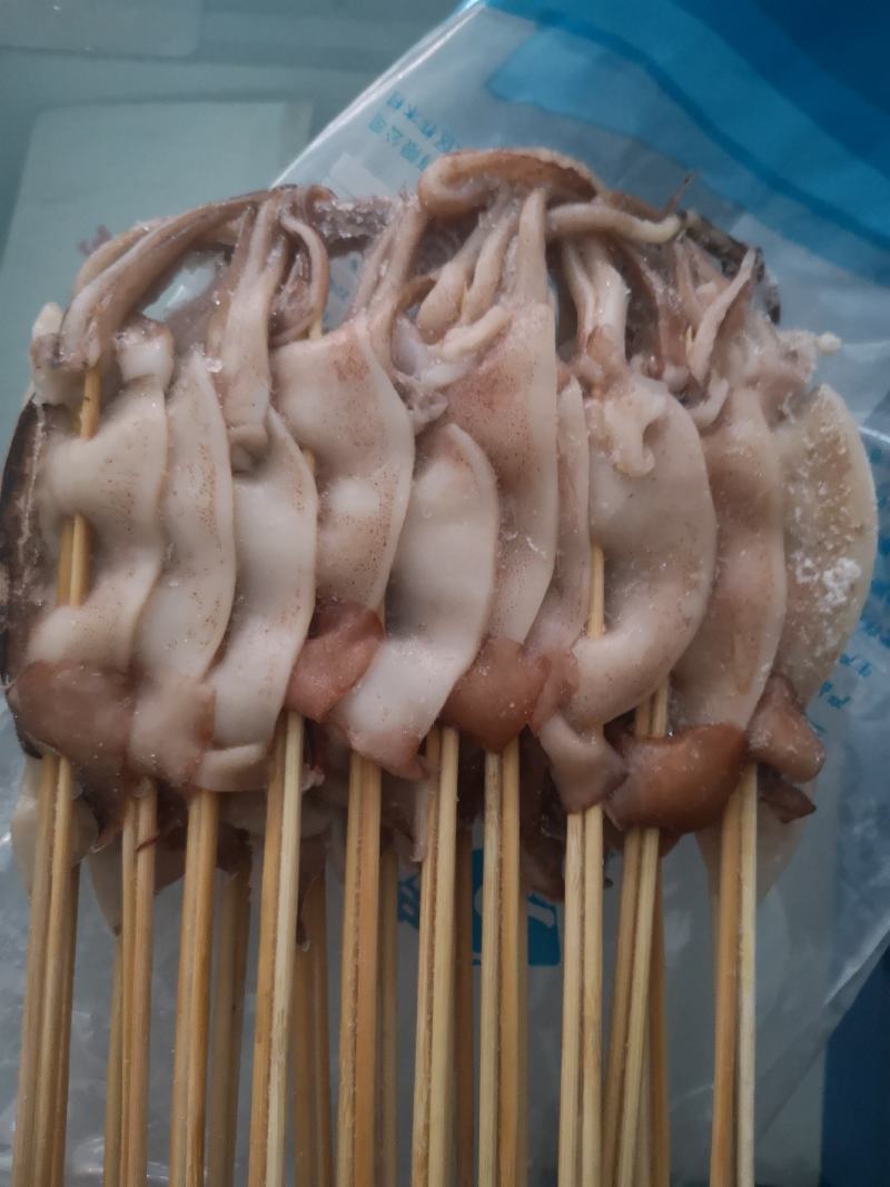 各种规格鱿鱼串大鱿鱼凤舞串龙珠串铁板鱿鱼烧烤小吃鱿鱼