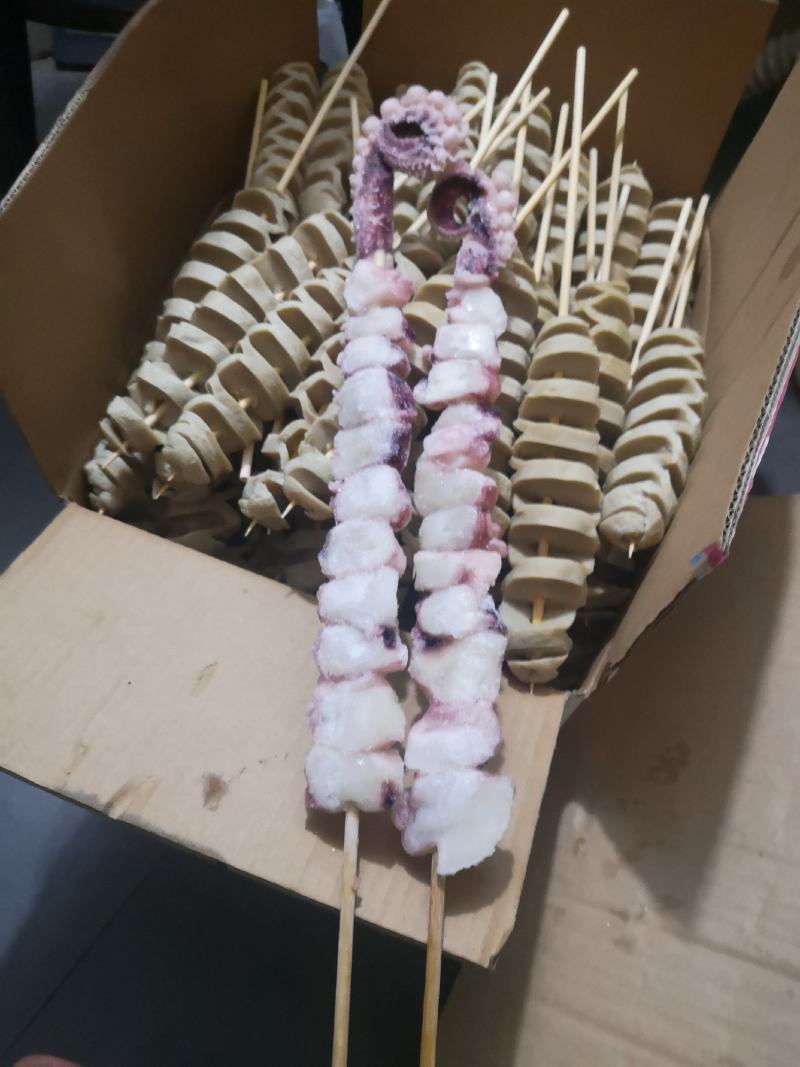 各种规格鱿鱼串大鱿鱼凤舞串龙珠串铁板鱿鱼烧烤小吃鱿鱼