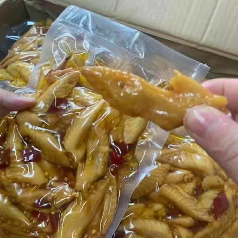 四川网红麻辣鸡翅尖香辣酱鸡尖休闲零食一凉一拌开袋即食