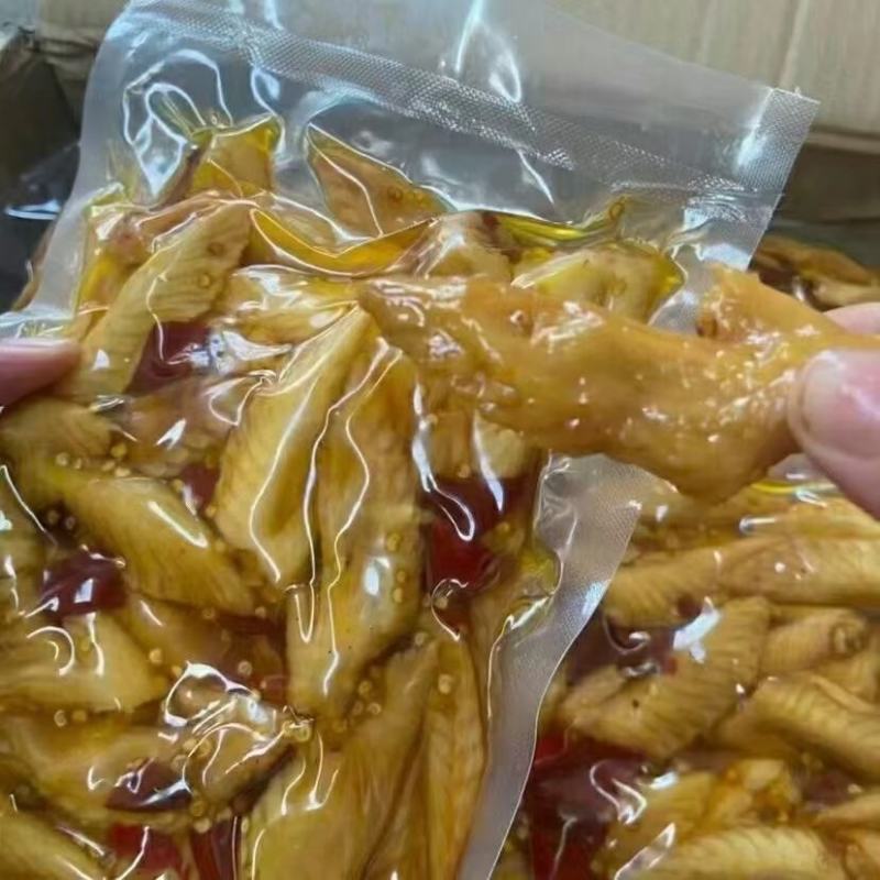 四川网红麻辣鸡翅尖香辣酱鸡尖休闲零食一凉一拌开袋即食