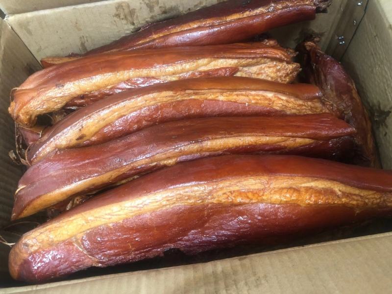 电烤二刀腊肉烟熏腊头批发电商网络直播供货