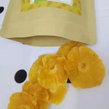 菠萝干大量上市，本工厂加工酸甜可口，欢迎采购