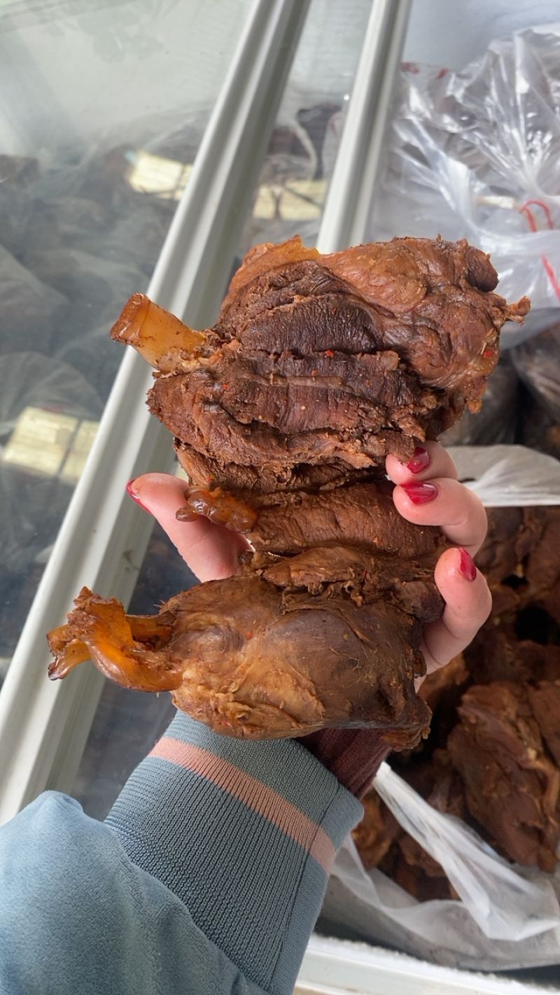 腱子肉，酱香味和五香味下单请备注，全熟的量大包邮可发样品