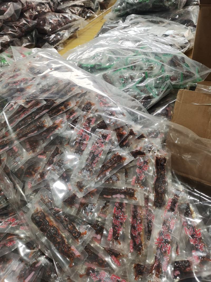 手撕牛肉干，手撕猪肉干，腿子肉，麻辣五香味