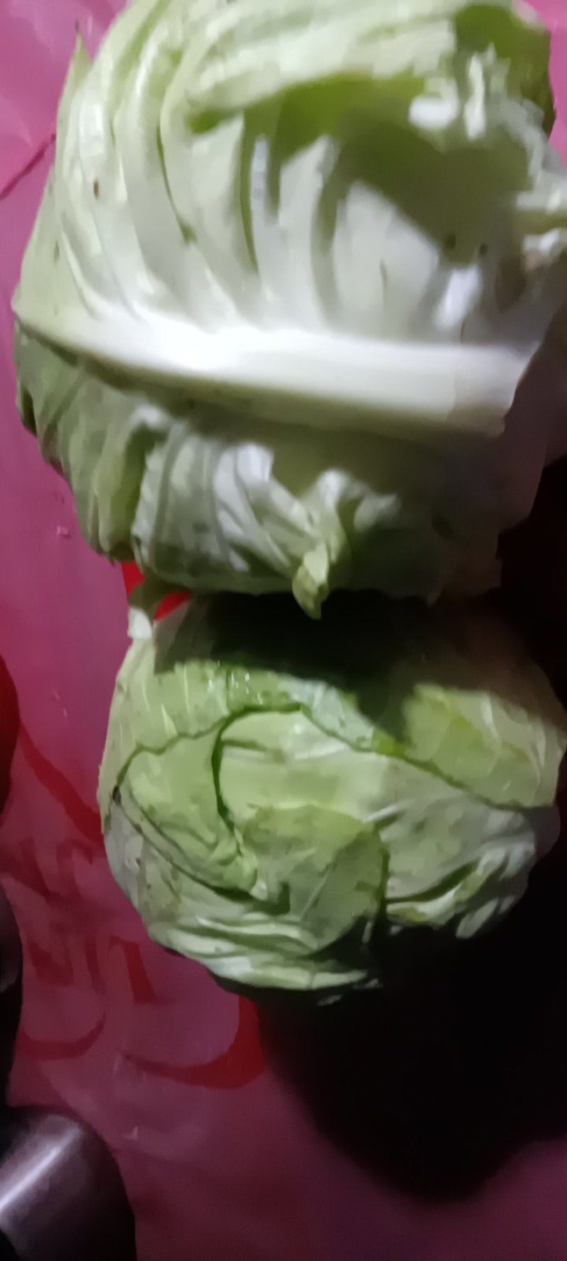 新鲜现摘现发的农家牛心包菜，质量好8一9斤一件包邮。
