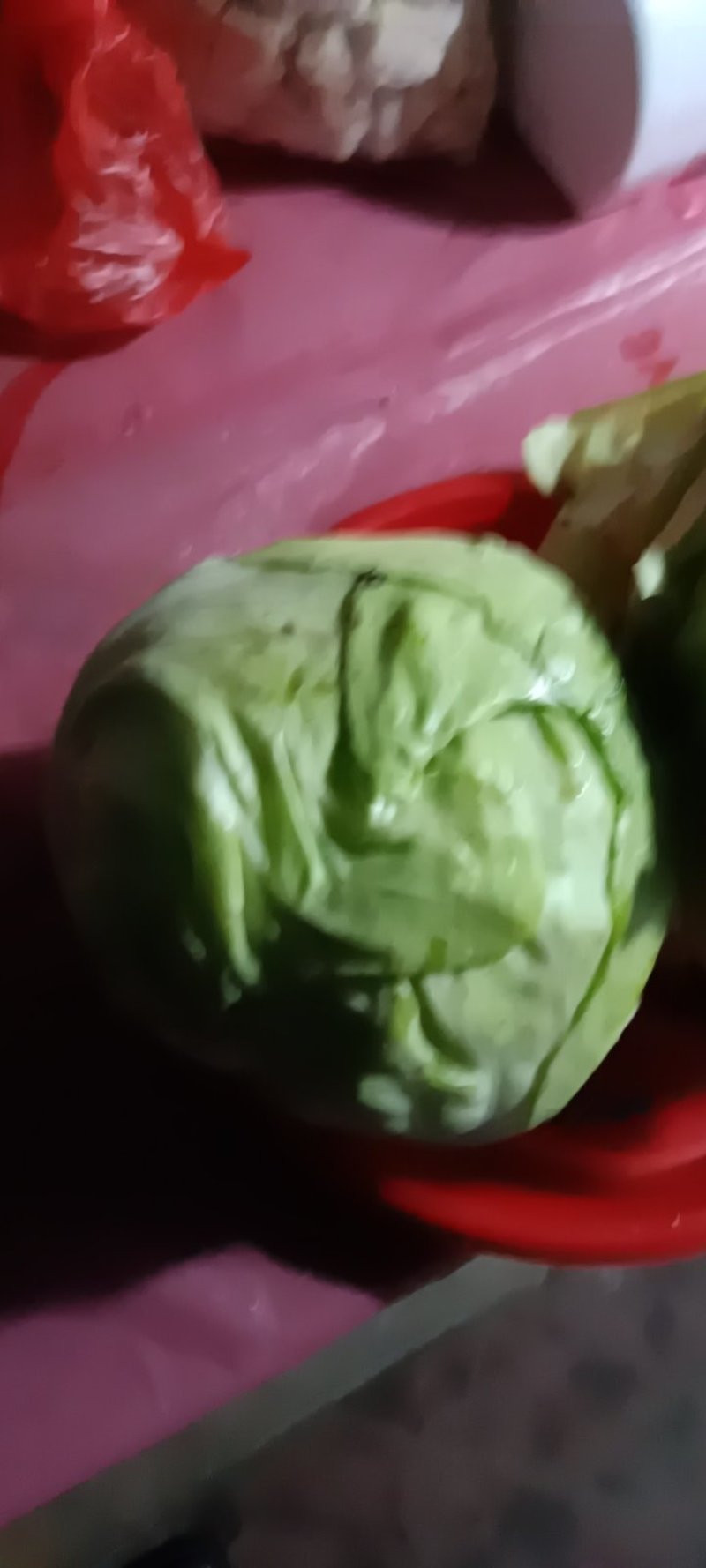 新鲜现摘现发的农家牛心包菜，质量好8一9斤一件包邮。