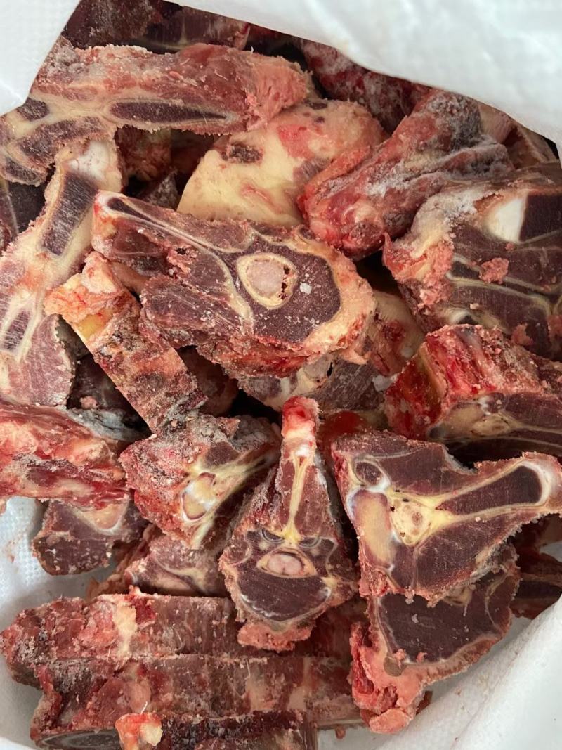 带肉脊骨！！！颜色鲜亮，！！！！！！！！？！！！