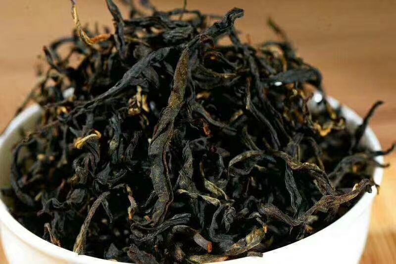 醉红【品名】牧童蝉·醉红【由来】古树红茶传统工艺