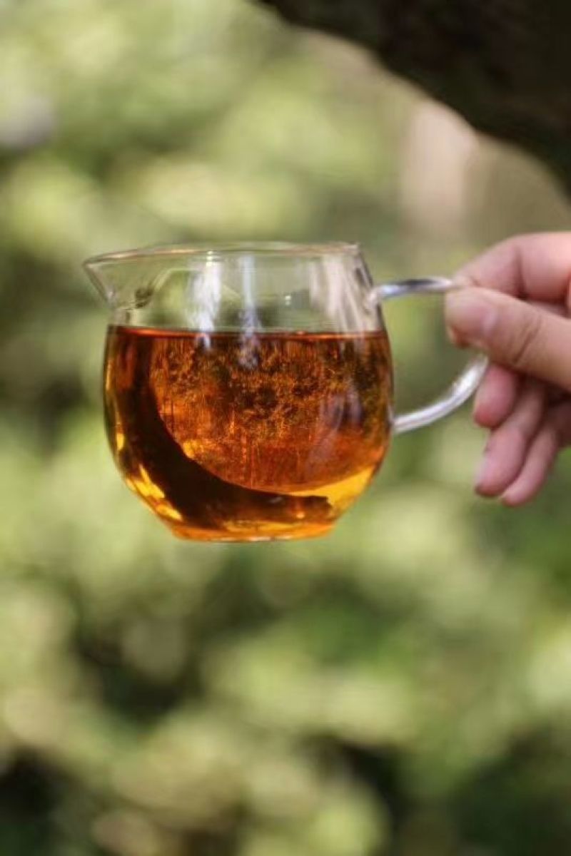 醉红【品名】牧童蝉·醉红【由来】古树红茶传统工艺