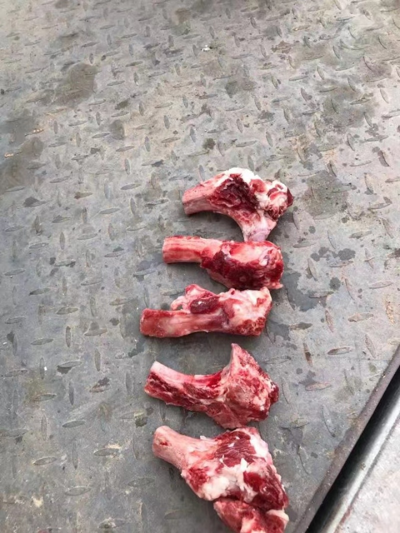 牛脊骨，肉多多，锯断几公分随心定制，新鲜精品