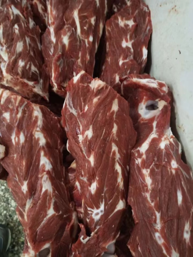 牛脊骨，肉多多，锯断几公分随心定制，新鲜精品